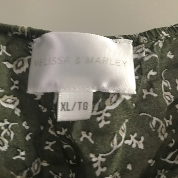 Melissa & Marley Top - Picture 2 of 2